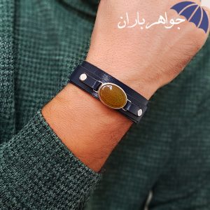 دستبند چرمی عقیق زرد اصل و من یتق الله